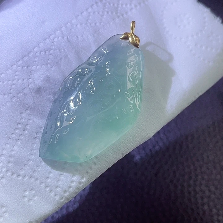 翡翠颈饰18K金镶嵌翡翠