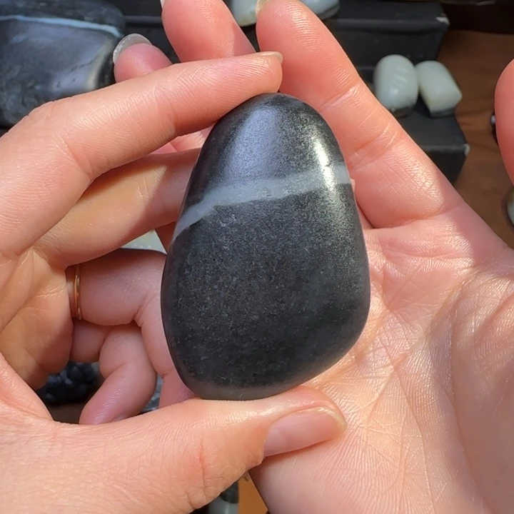 飞***黄和田玉未镶嵌颈饰