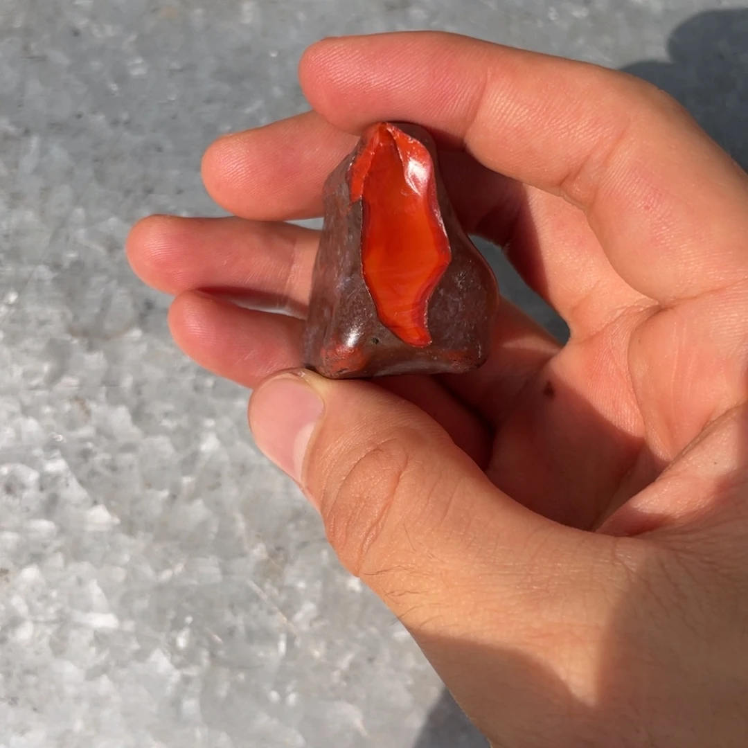 南红玛瑙配饰未镶嵌