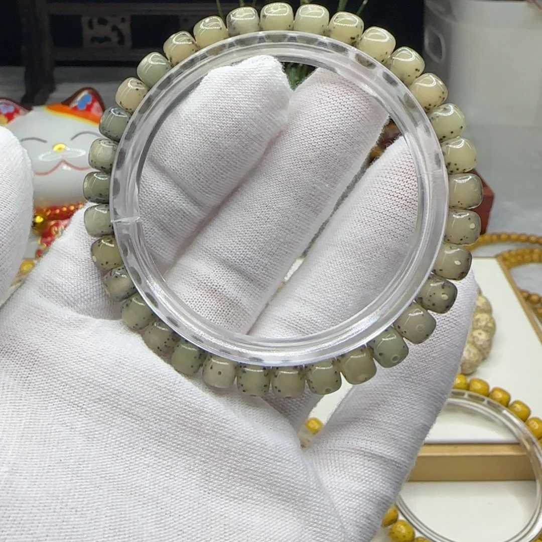 十****星月菩提手串通体大留白7×6一朵果