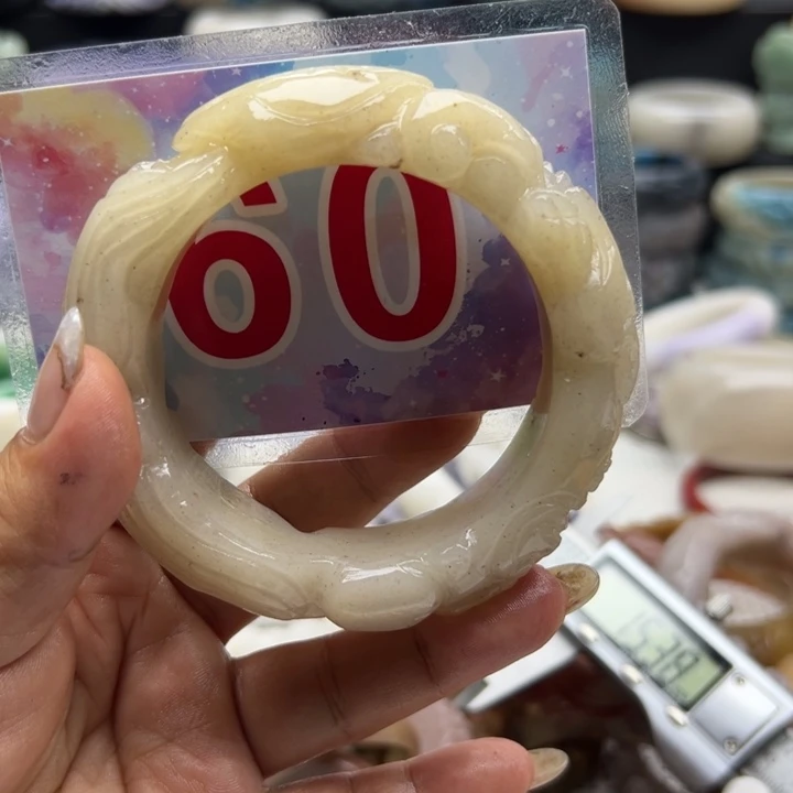 石英岩玉手镯未镶嵌