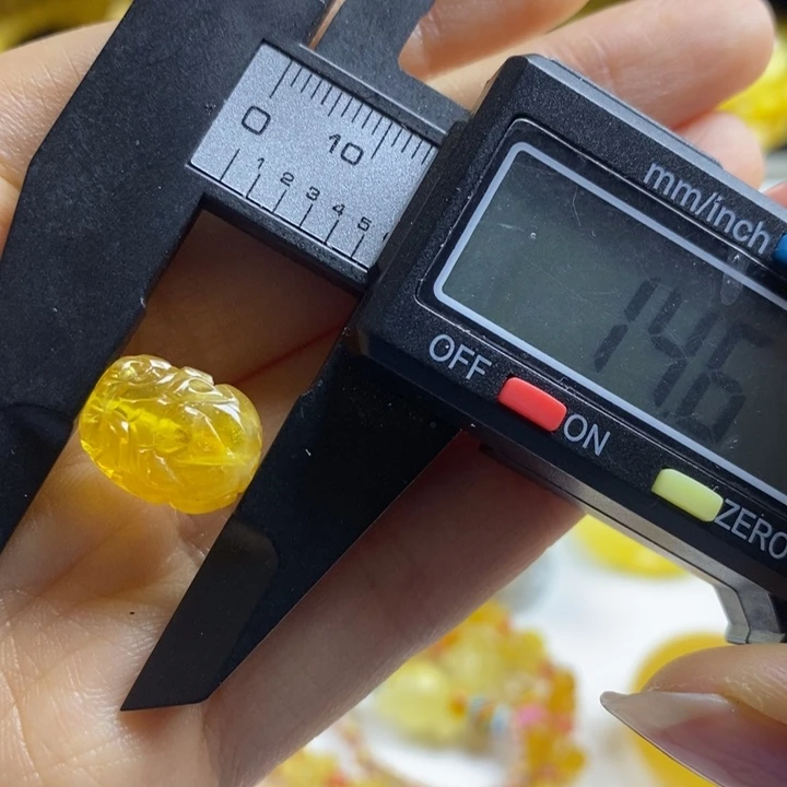 蜜蜡裸石未镶嵌微瑕