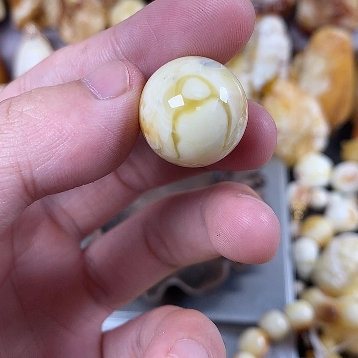 裸石琥珀未镶嵌我