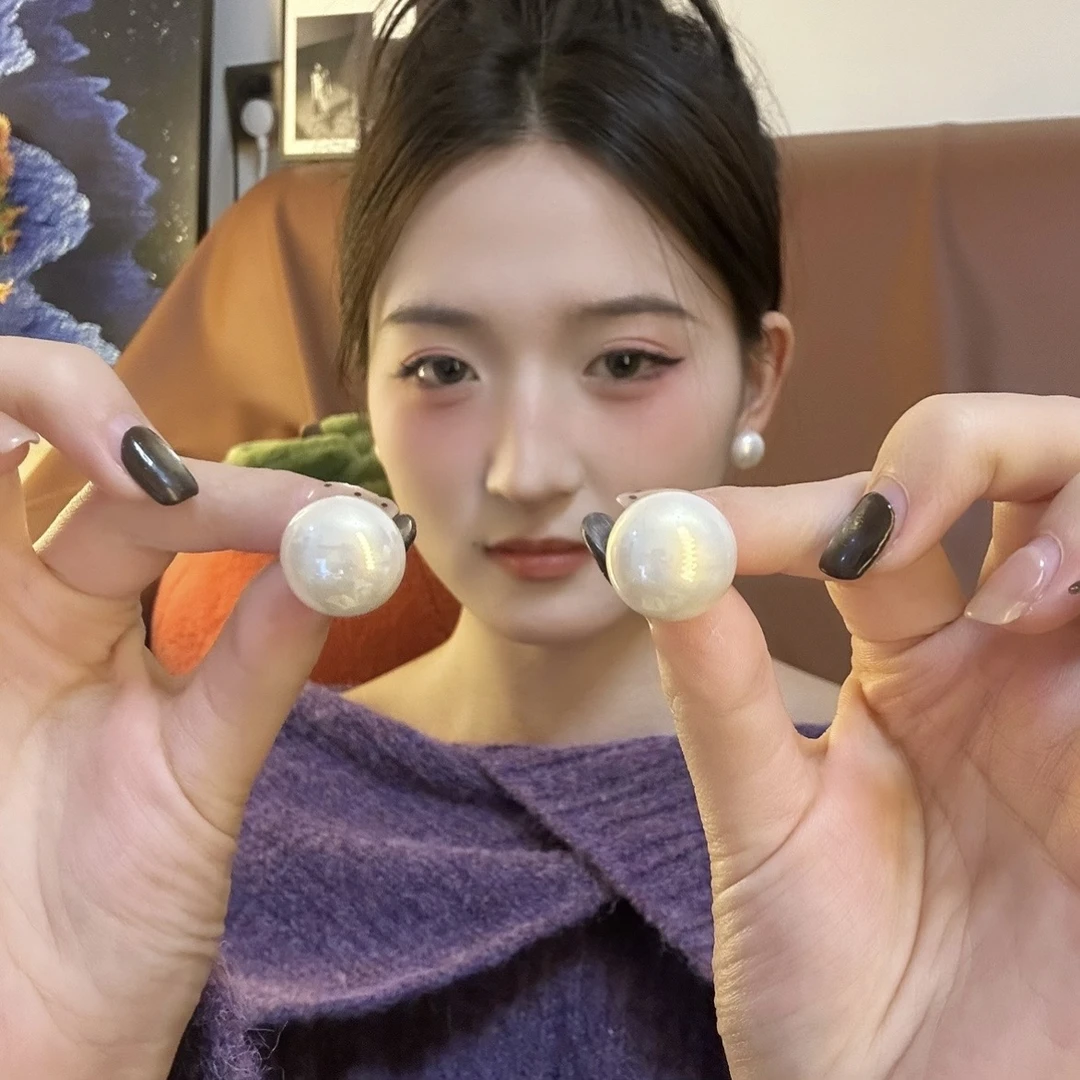 铜合金耳饰 馒头珠光珍珠耳钉爆款高级轻奢耳环百搭气质女耳饰