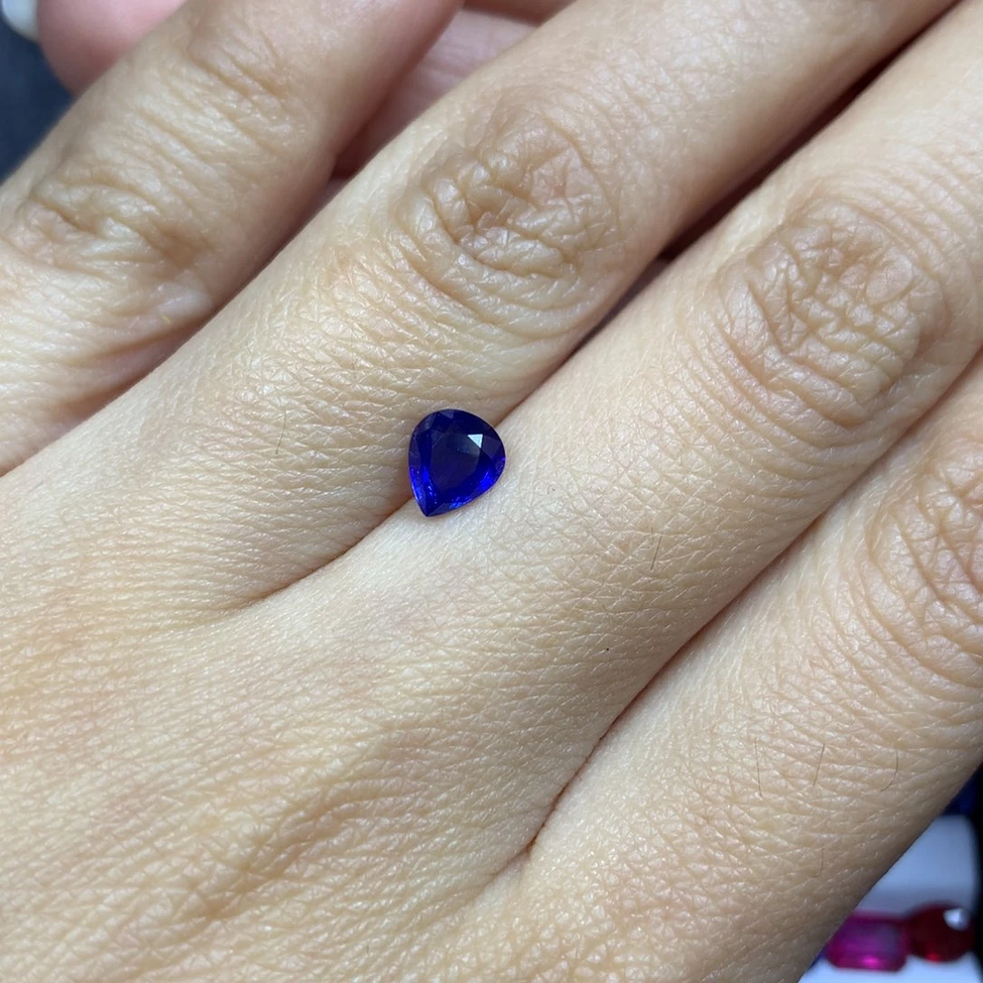 蓝宝石裸石未镶嵌水滴皇家蓝蓝宝石