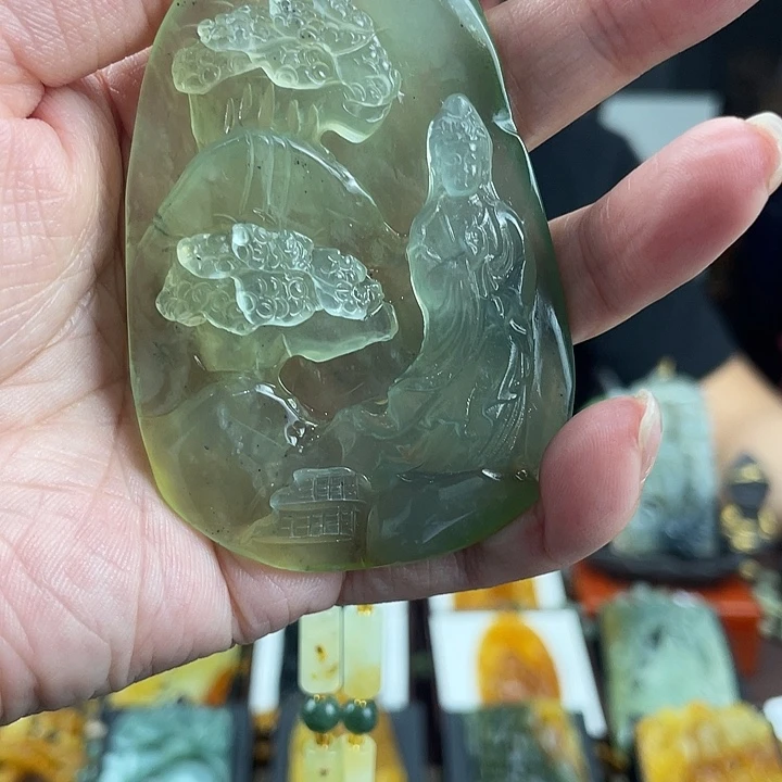 未镶嵌蛇纹石玉颈饰