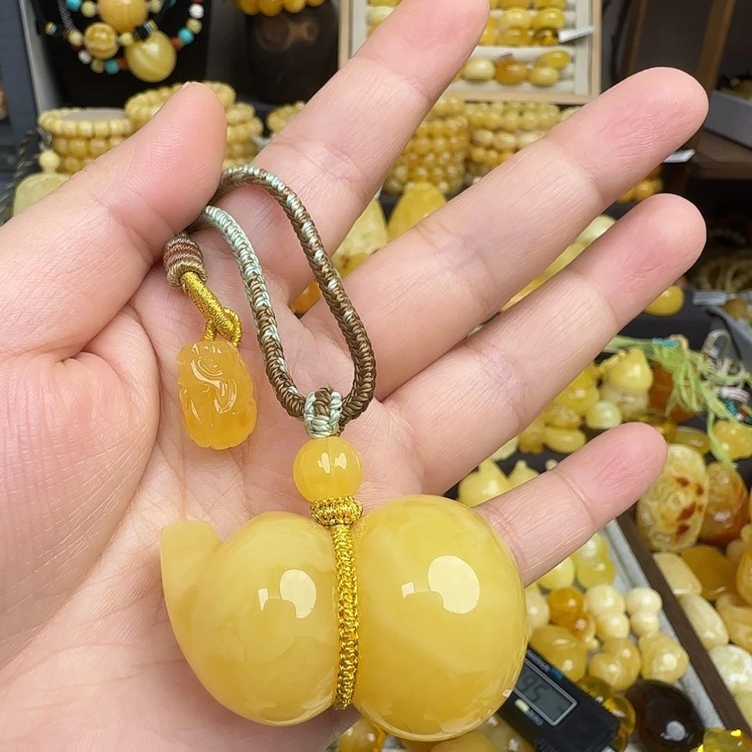 未镶嵌套链琥珀天然俄料鸡油黄蜜蜡葫芦吊坠