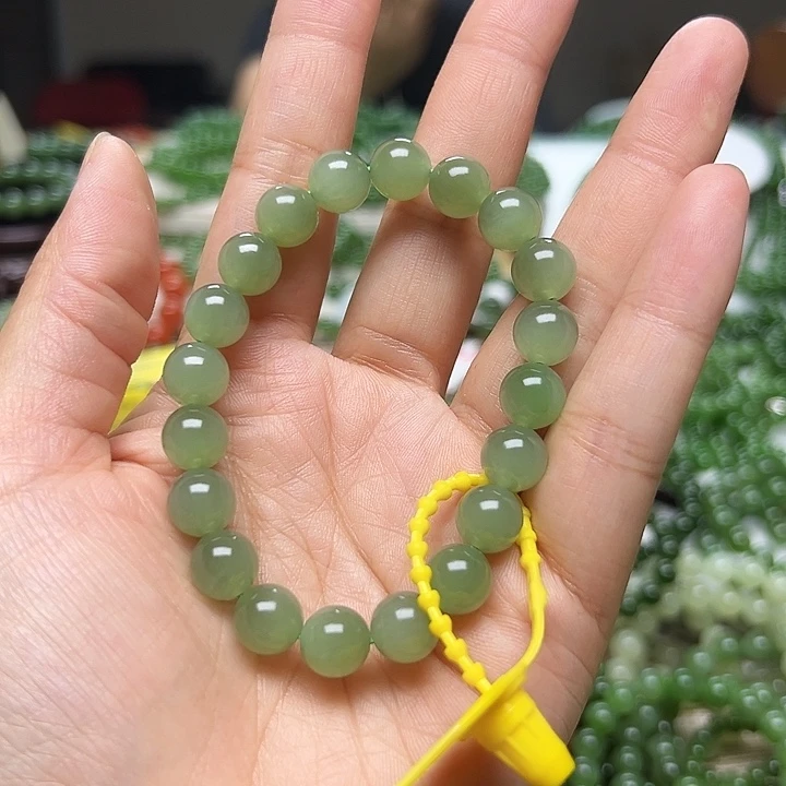 手串未镶嵌和田玉（碧玉）