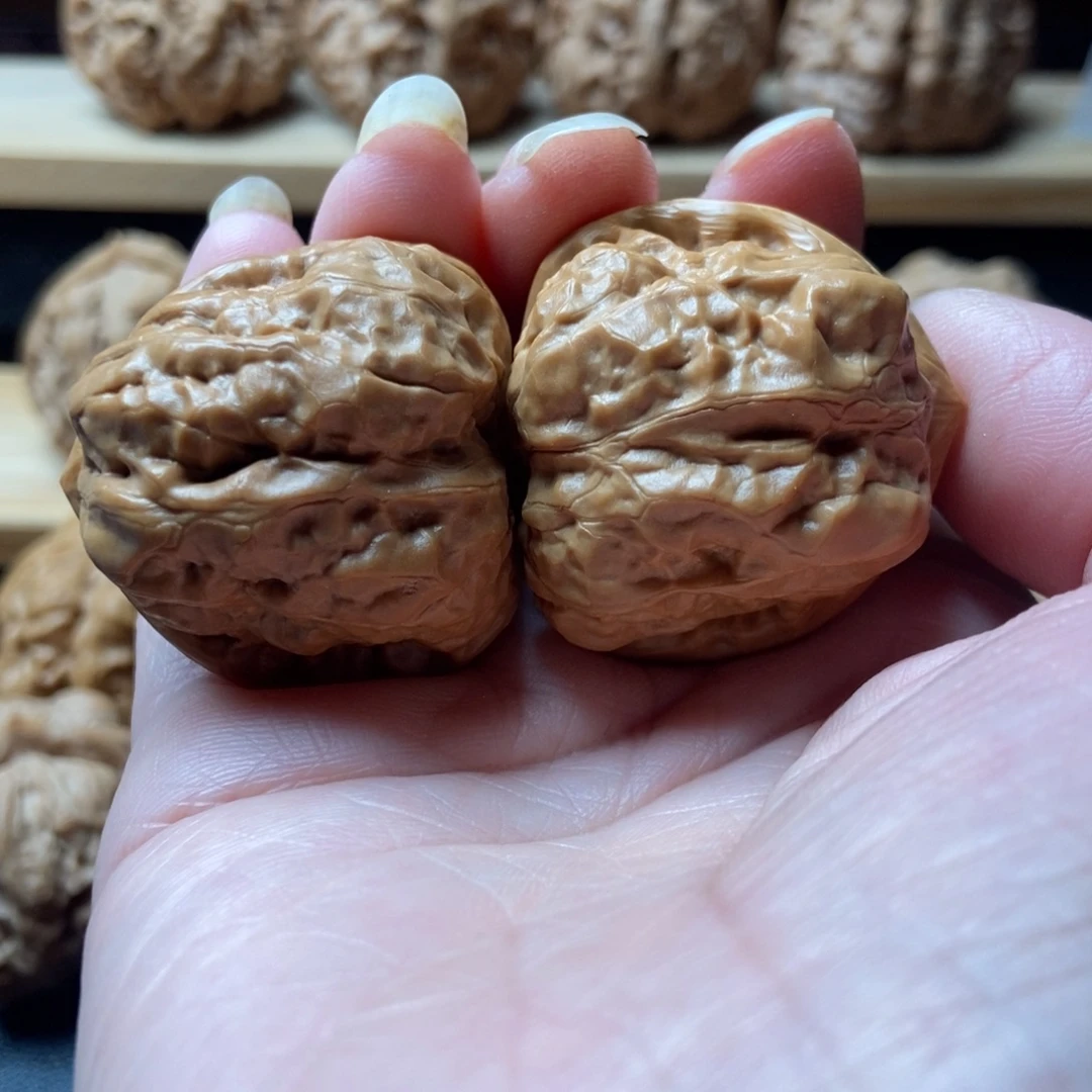 C***!文玩核桃把件蛤蟆头