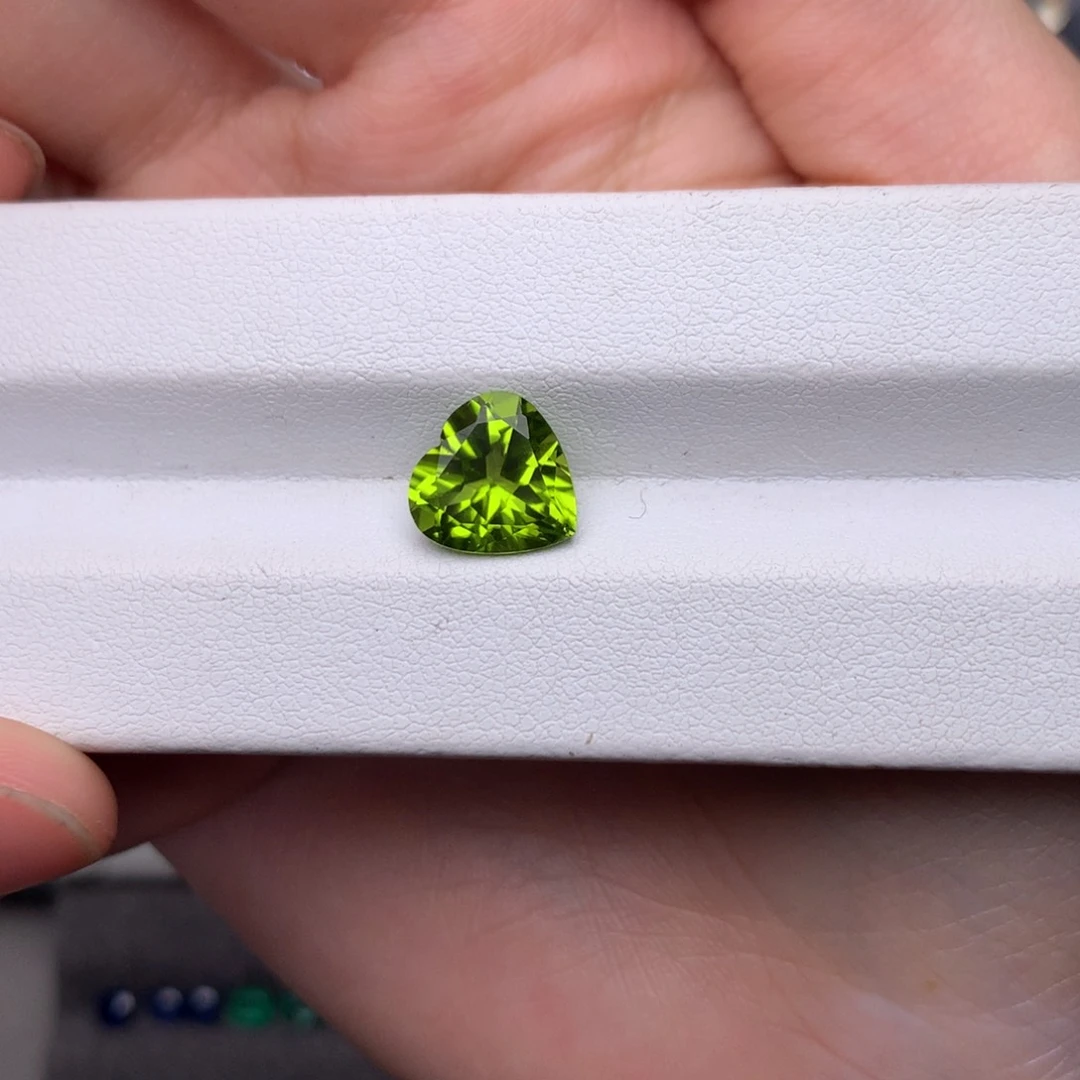未镶嵌裸石橄榄石爱心橄榄石3.905ct