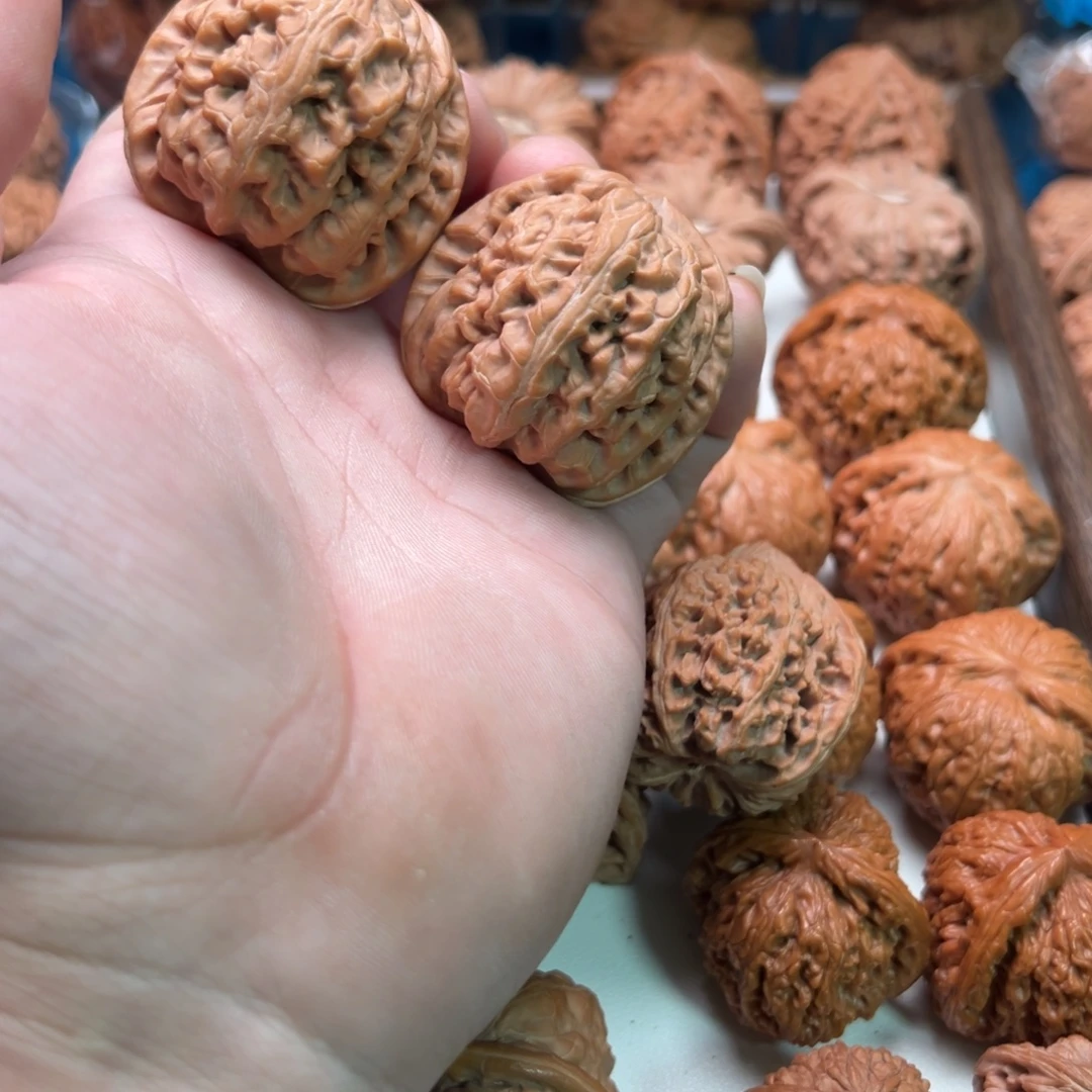 *****桃核吊坠红锦京广高铁开通在即时已经