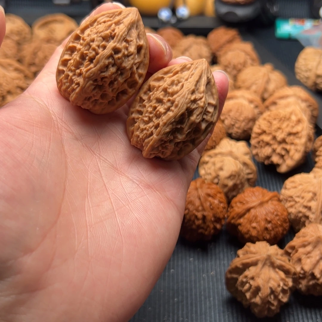 核桃鸡心全品文玩把件