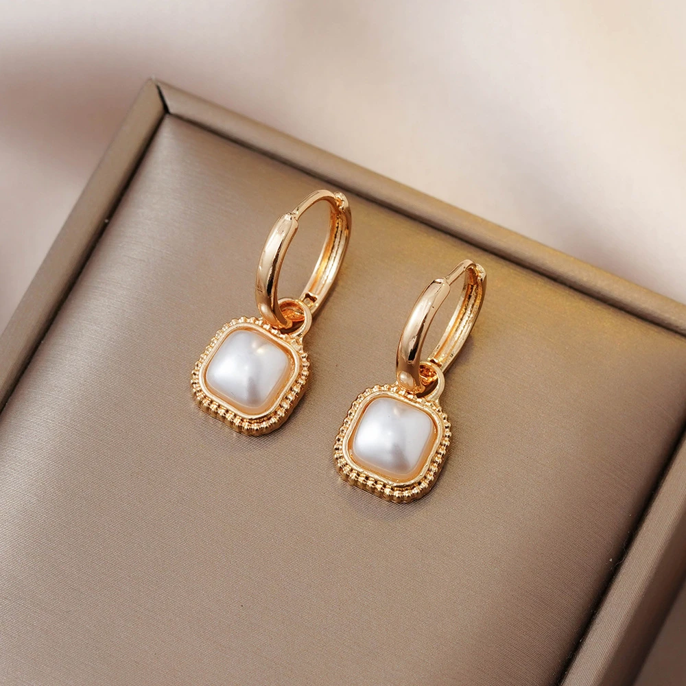 铜合金锆石耳饰 轻奢方形珍珠欧美新金色女士高级感耳钉百搭