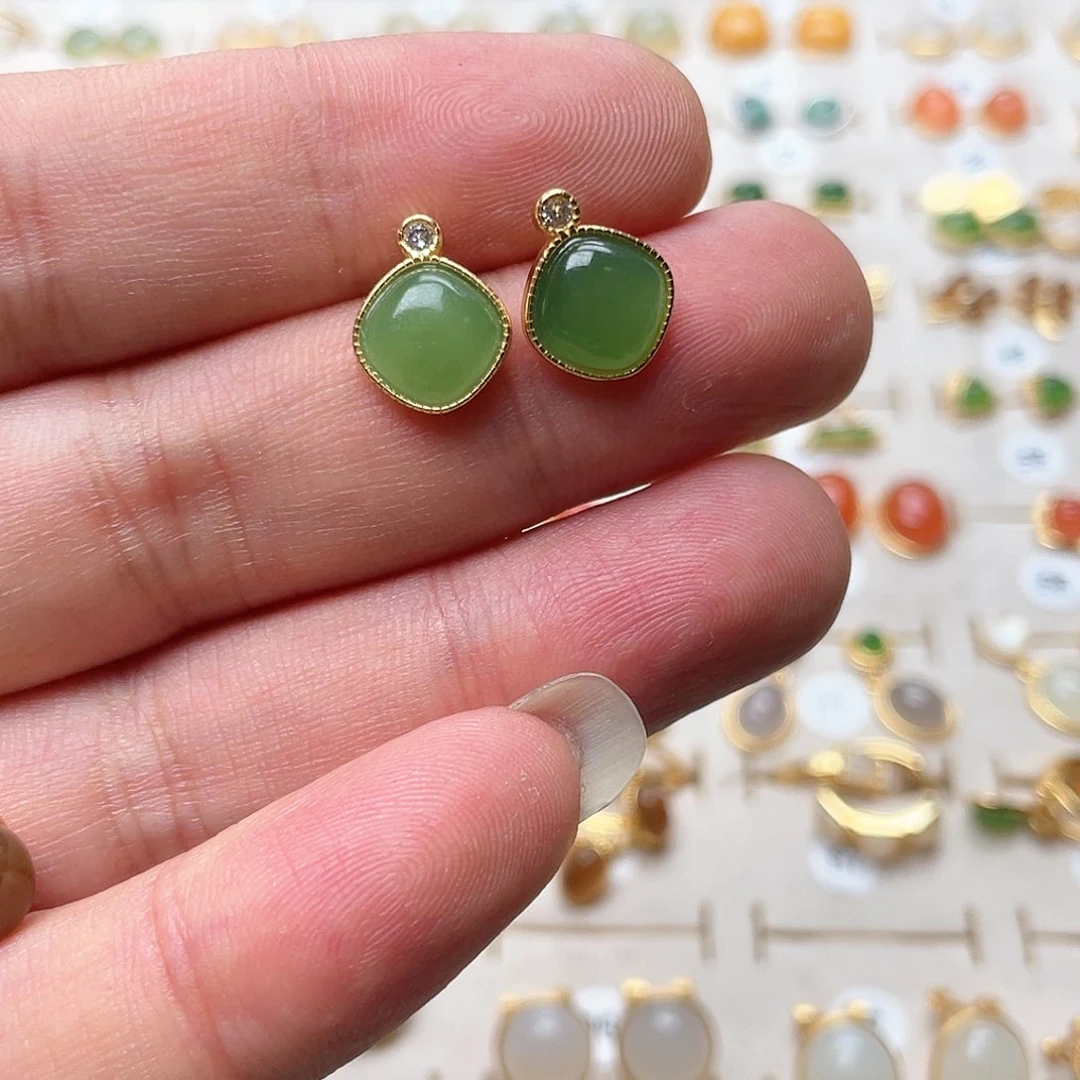 和田玉耳钉银S925镶嵌