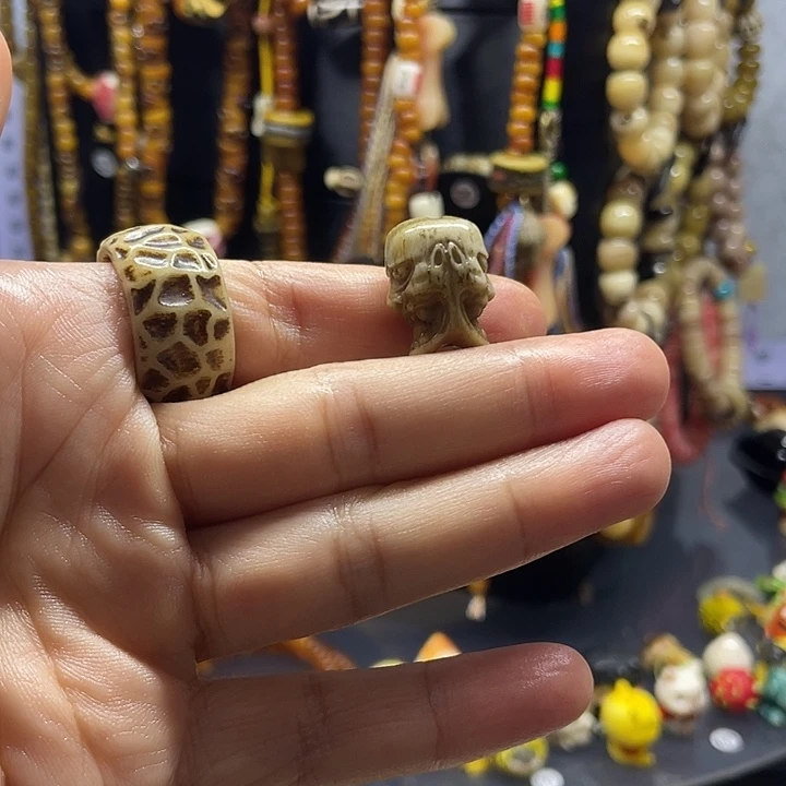 刘***龙木质非金属手工制作