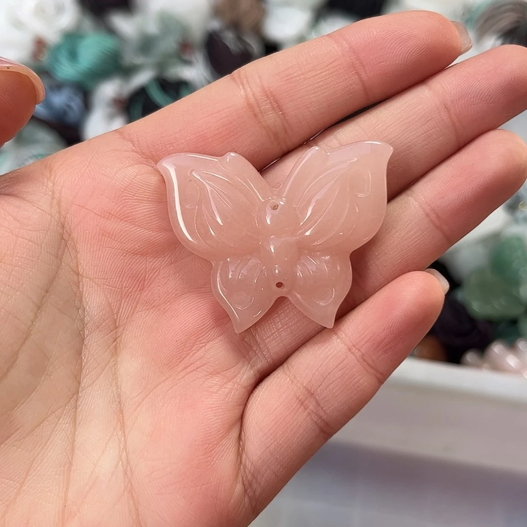 颈饰未镶嵌石英质玉早*蝴蝶