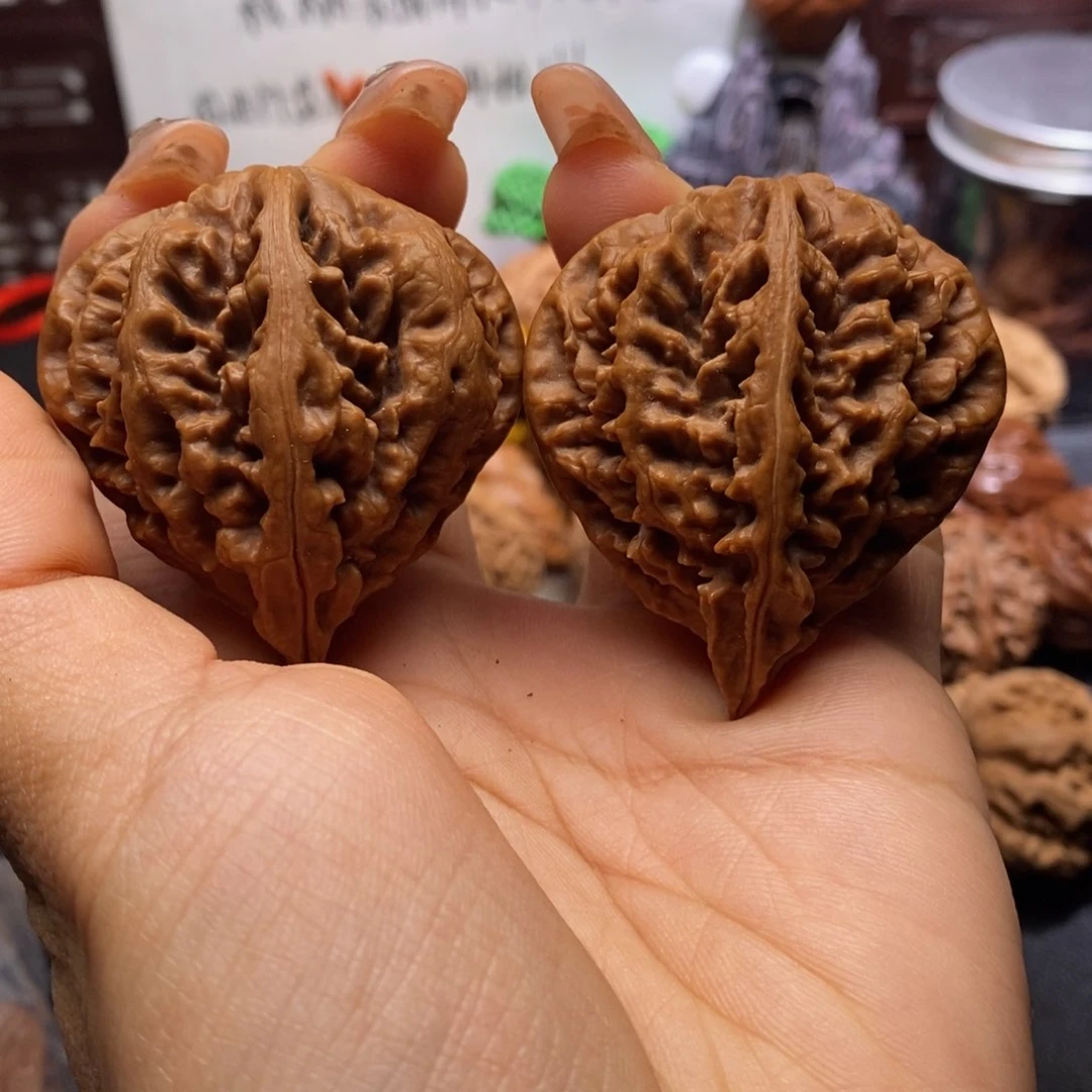 文玩核桃把件苦***生核桃243