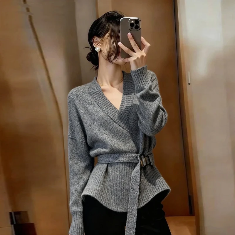 霖优【熔岩生巧】灰色v领长袖针织衫女秋冬季宽松毛衣内搭打底上衣
