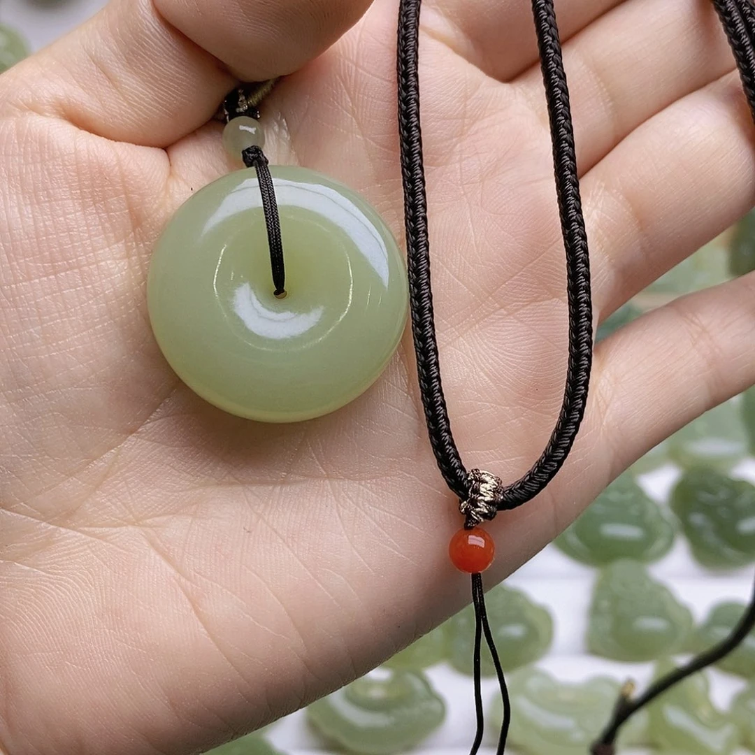 和田玉颈饰未镶嵌幸**好