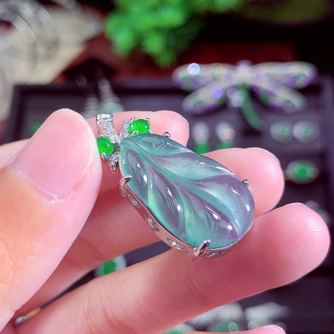 颈饰未镶嵌翡翠天然