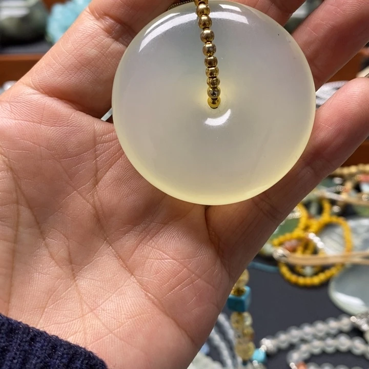 蛇纹石玉颈饰未镶嵌叄*