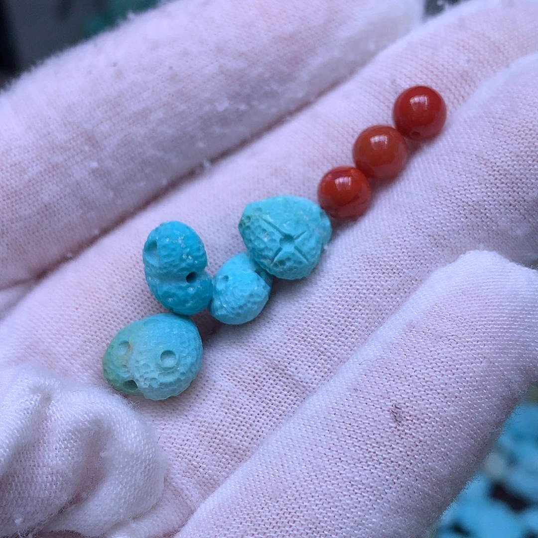 米***色南红玛瑙未镶嵌珠宝奇石