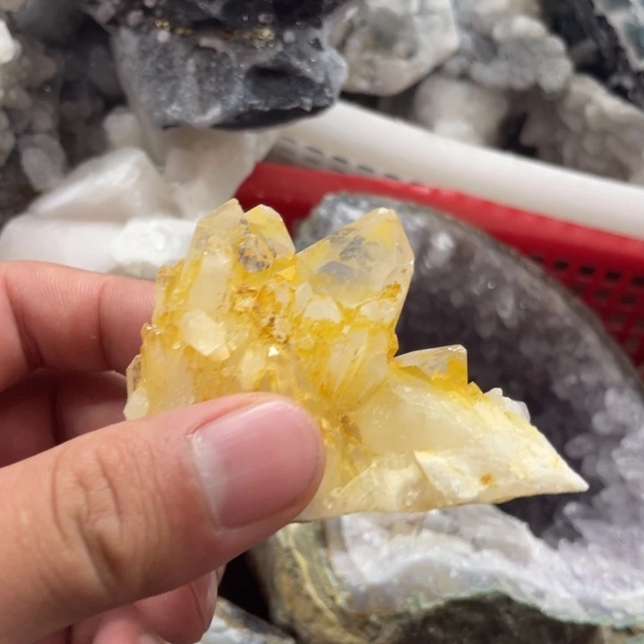 巴西白水晶菠萝晶簇未镶嵌水晶谎*称