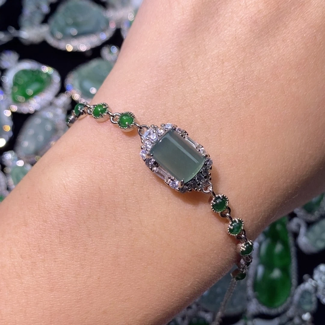 翡翠未镶嵌颈饰天然