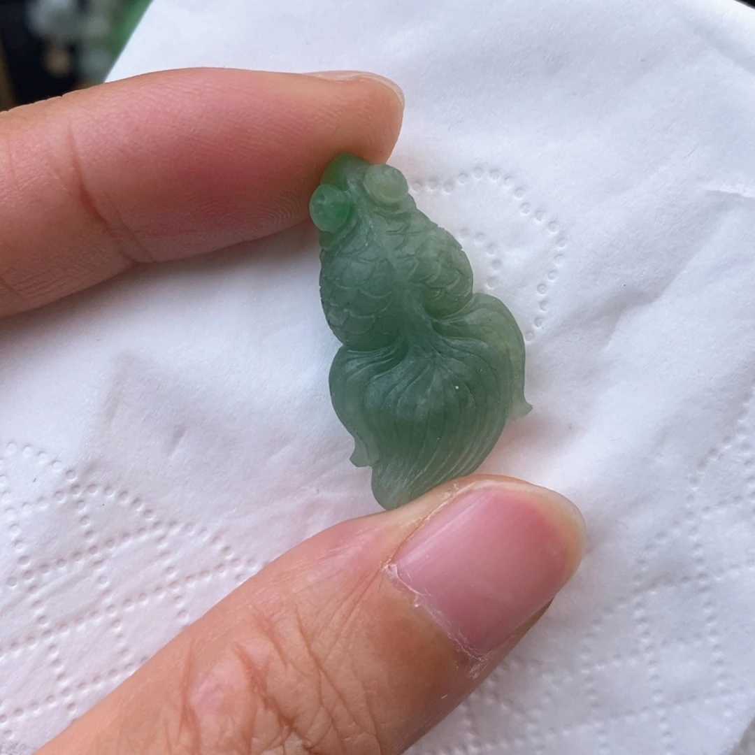 定制翡翠未镶嵌鱼