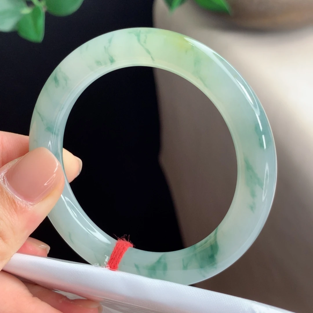 翡翠手镯未镶嵌，71号，圆条