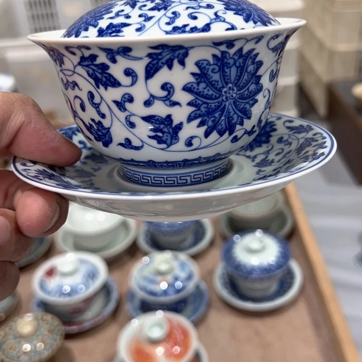 瓷片白青花缠枝莲元宝盖碗