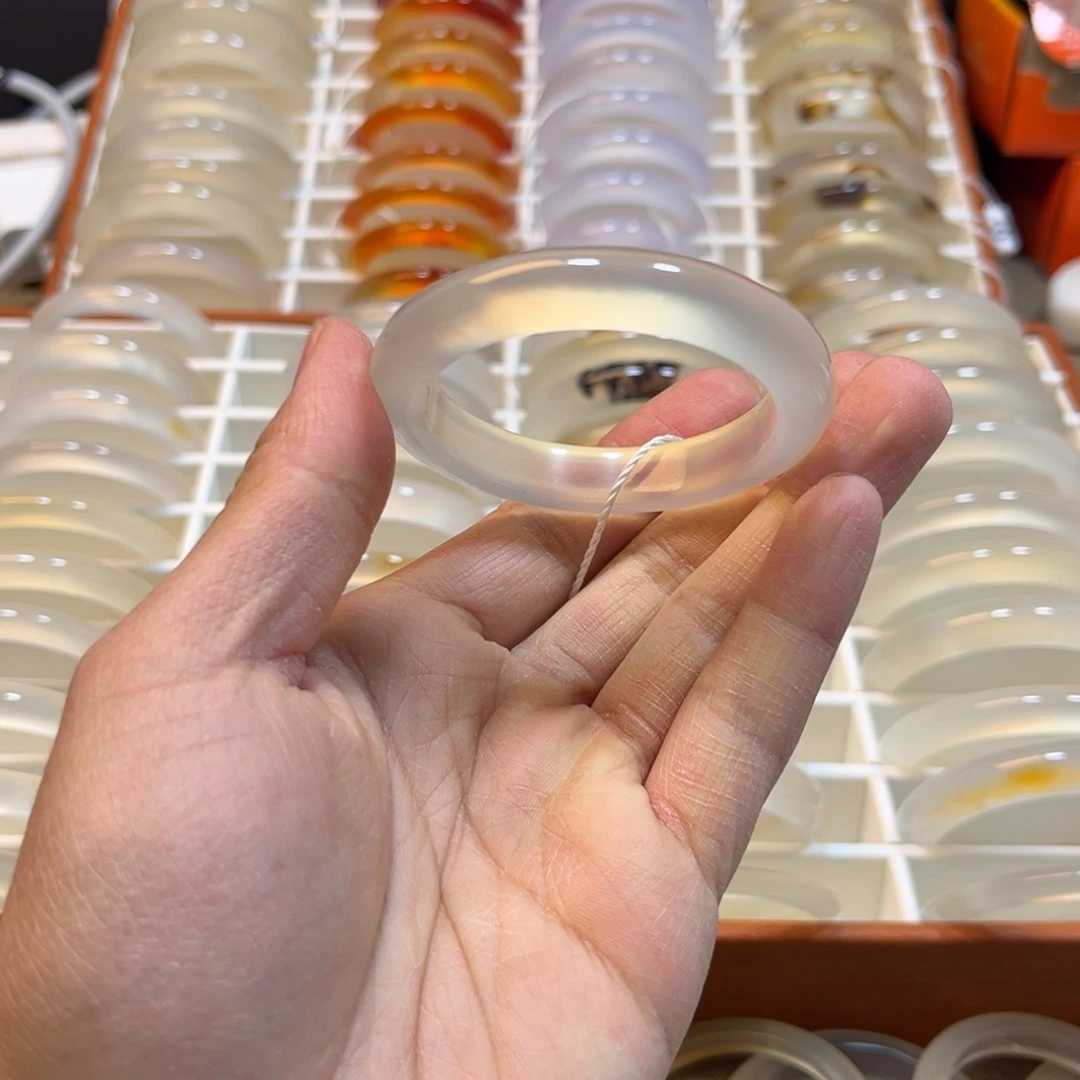 玛瑙/玉髓未镶嵌手镯