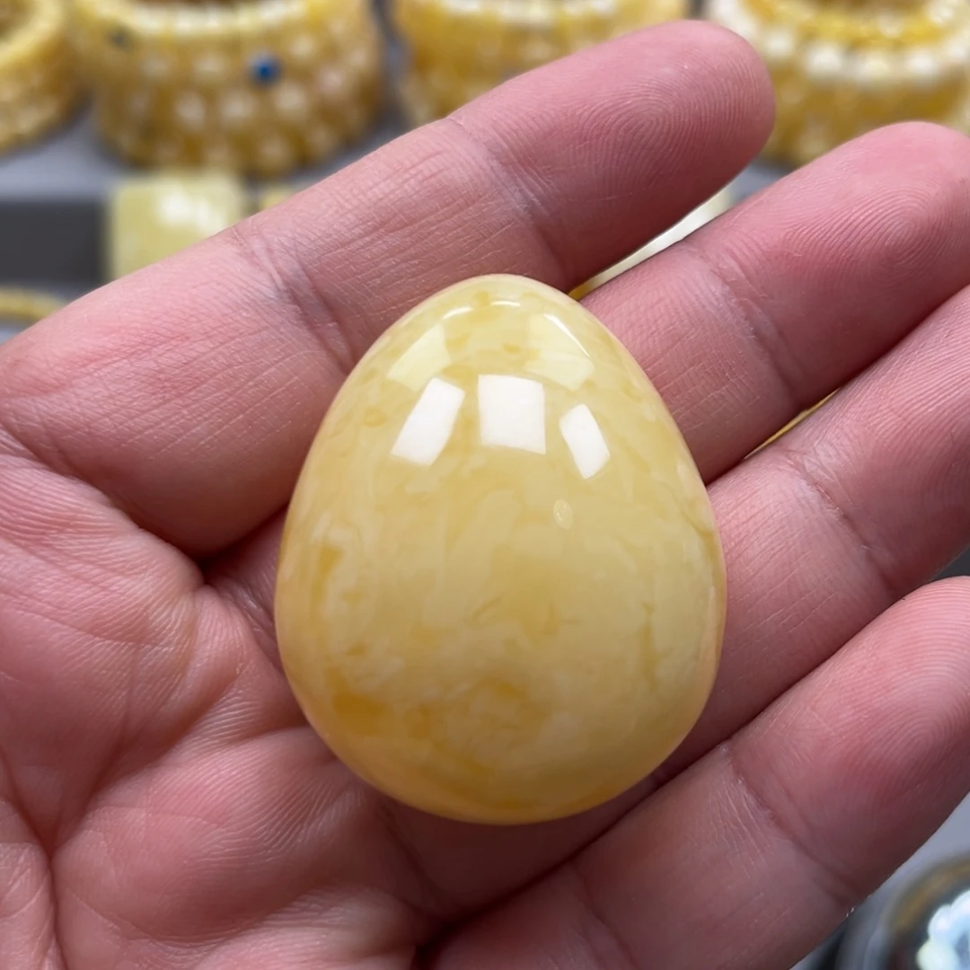 琥珀未镶嵌颈饰吊坠