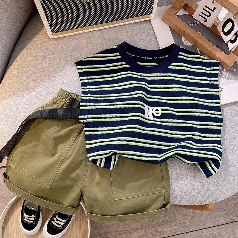 童装新款2025夏季套装男童条纹背心时髦儿童无袖坎肩工装裤两件套