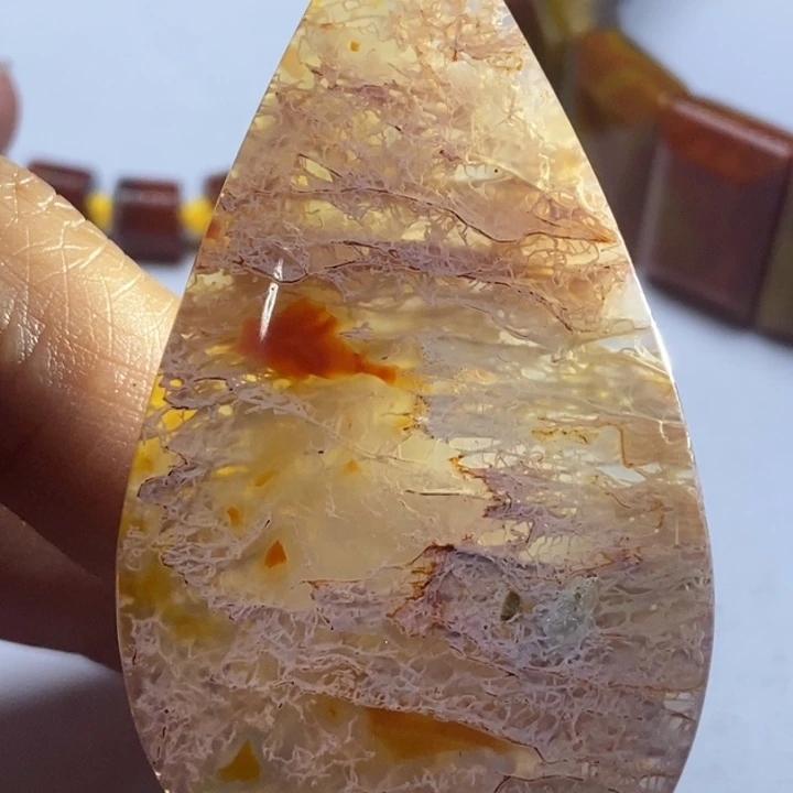 玛瑙/玉髓颈饰未镶嵌