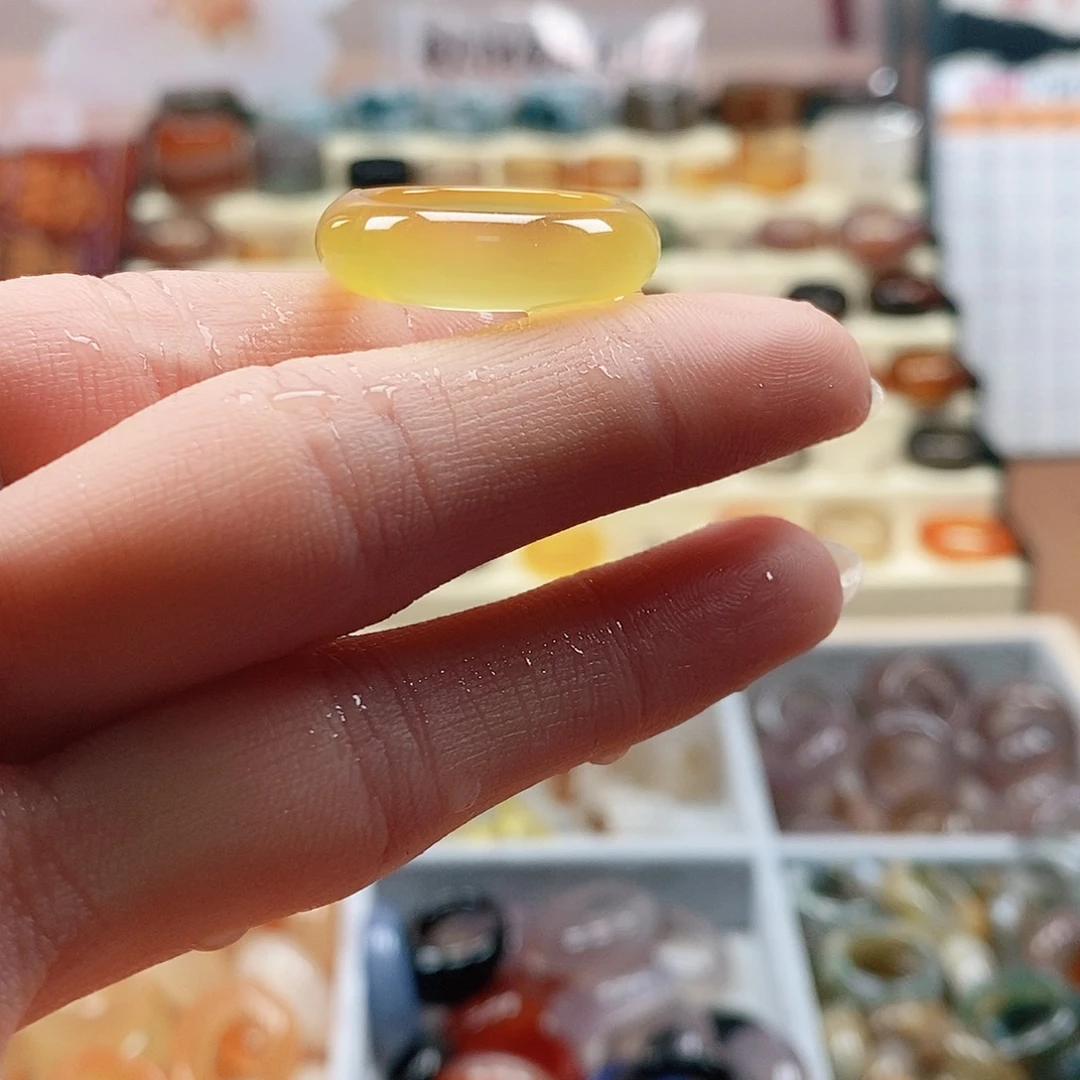 玛瑙/玉髓戒指未镶嵌?****财