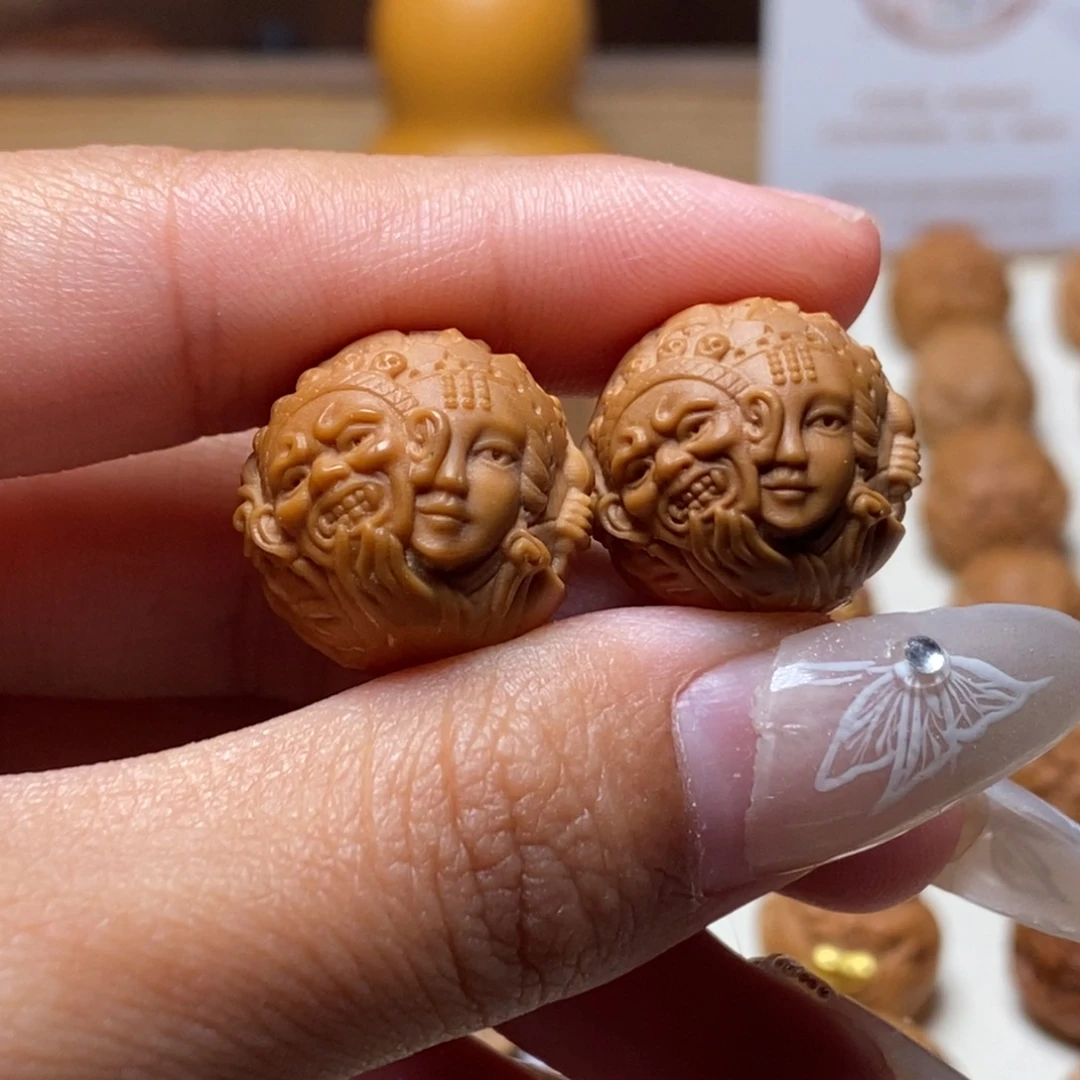 德***利核桃把件大小尺寸扎基拉姆猴头核桃雕刻有正常封口线