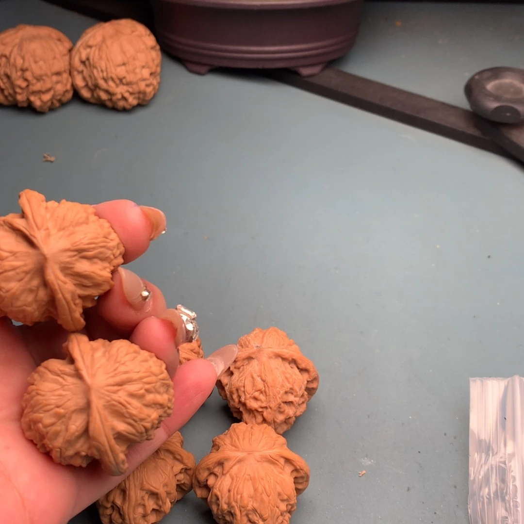 文玩核桃把件野狼39左右