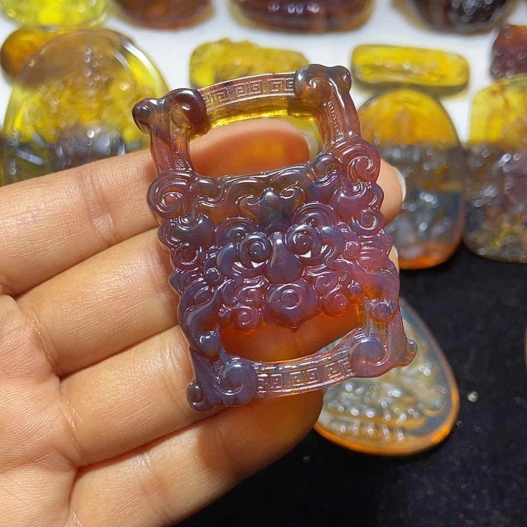琥珀未镶嵌颈饰缅甸天然琥珀吊坠