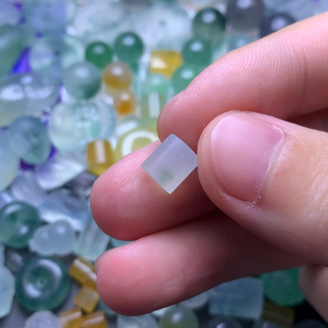 定制翡翠未镶嵌挂件