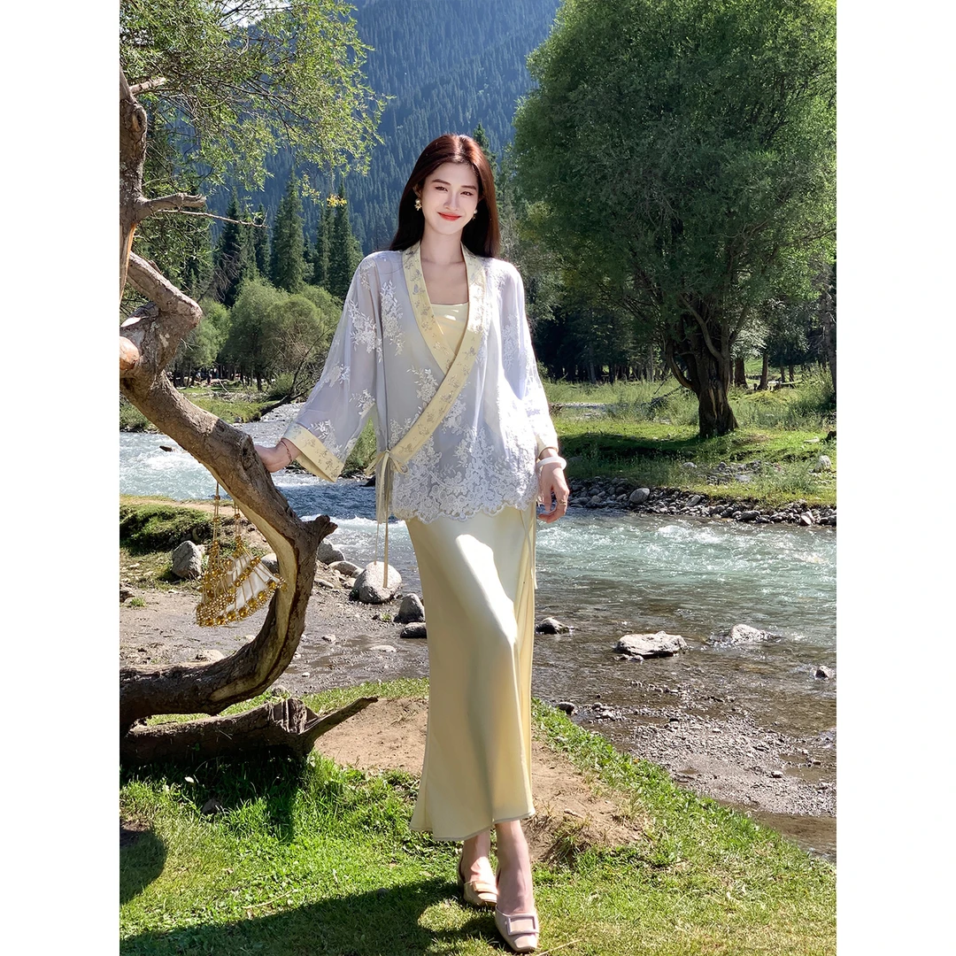 凌茜恣禾【星河云裳】国风新中式蕾丝刺绣拼接外套缎面吊带连衣裙