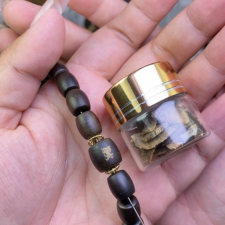 沉香沉香碎屑往*越南芽庄白棋楠0.8单圈