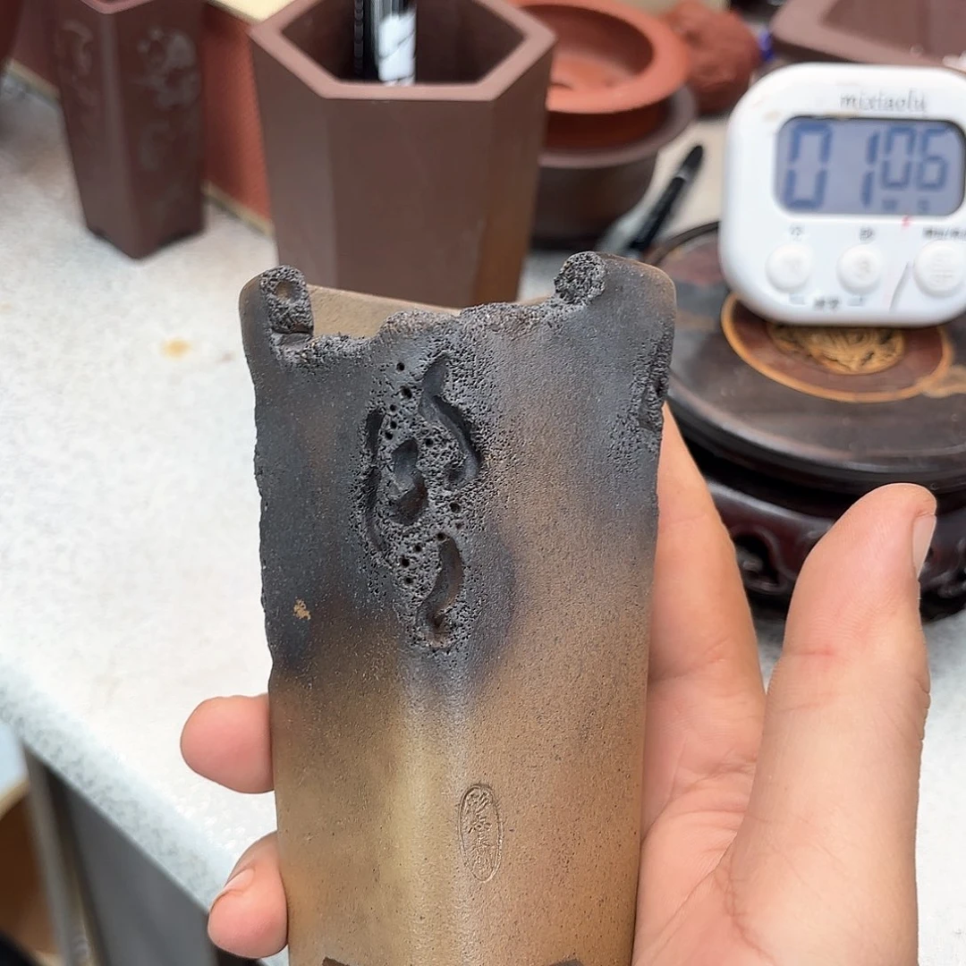 紫砂花盆紫砂的味道很好闻