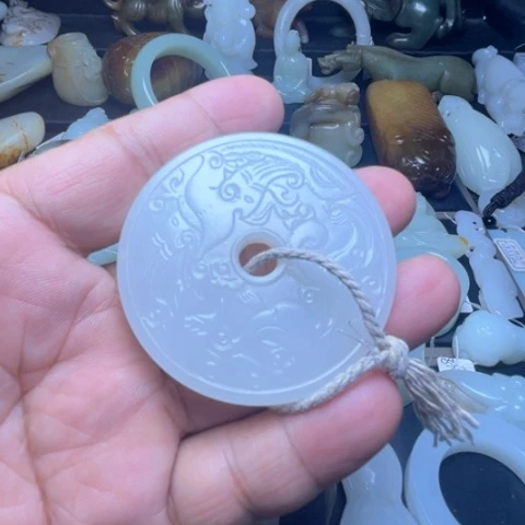 和田玉未镶嵌吊坠(不含链)