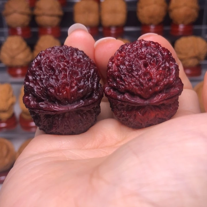 文玩核桃吊坠源****26龙鳞绣球