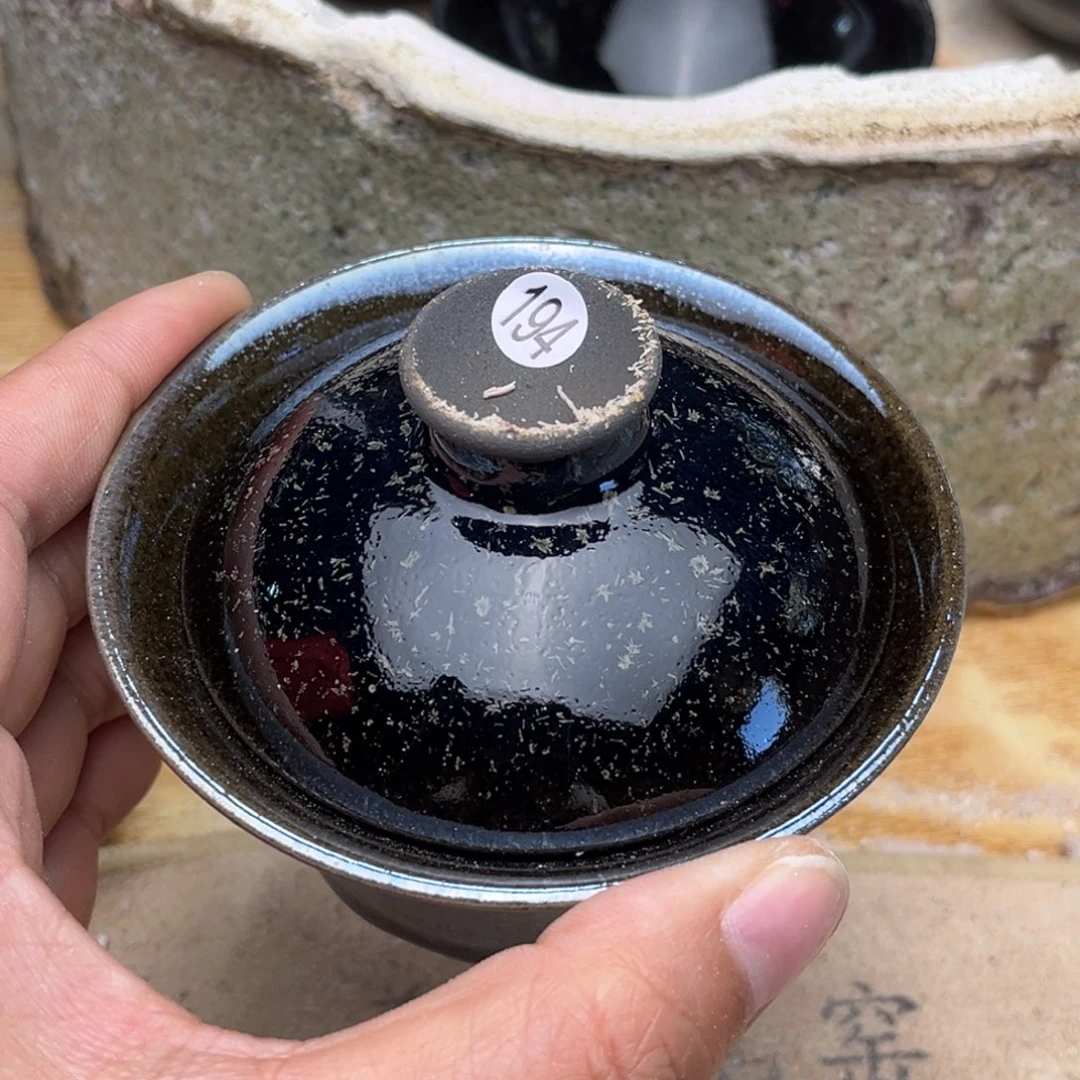 茶盏义兴龙窑坚持真柴烧