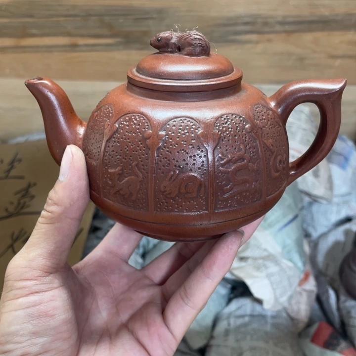 茶壶紫砂老厂紫砂壶一件。