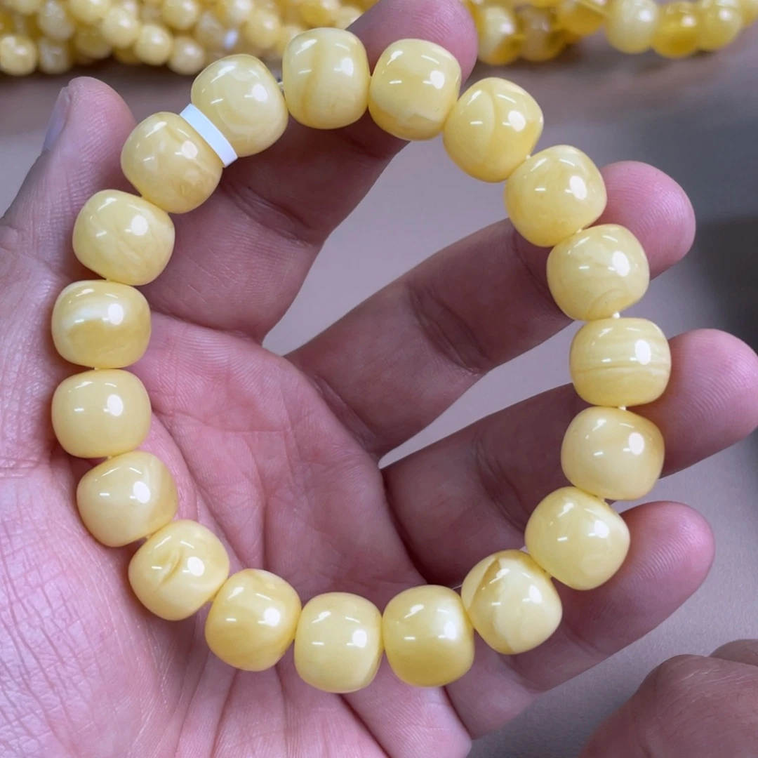 琥珀裸石未镶嵌0260000000