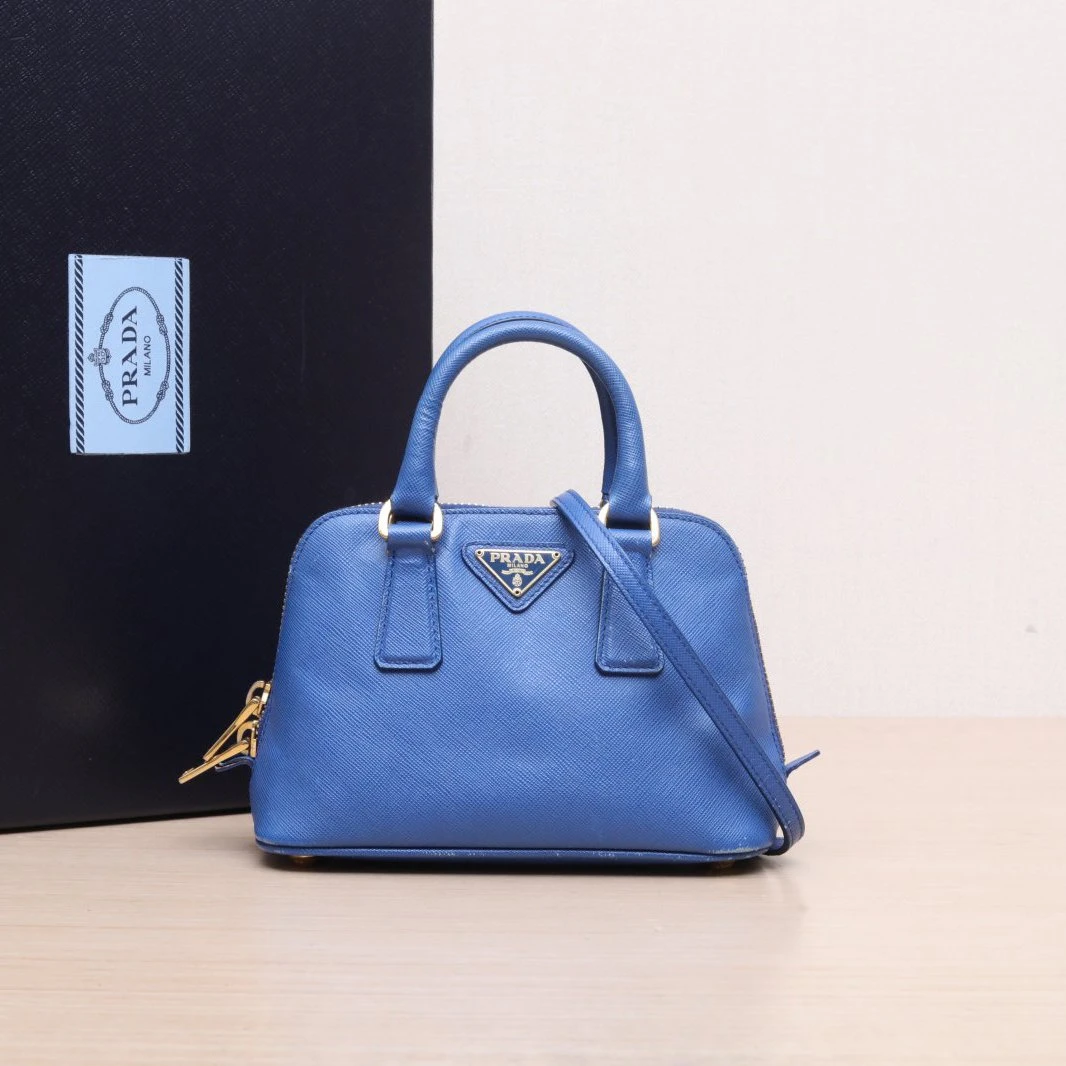 95新 Prada/普拉达 单肩包 贝壳包 Mini P215155018