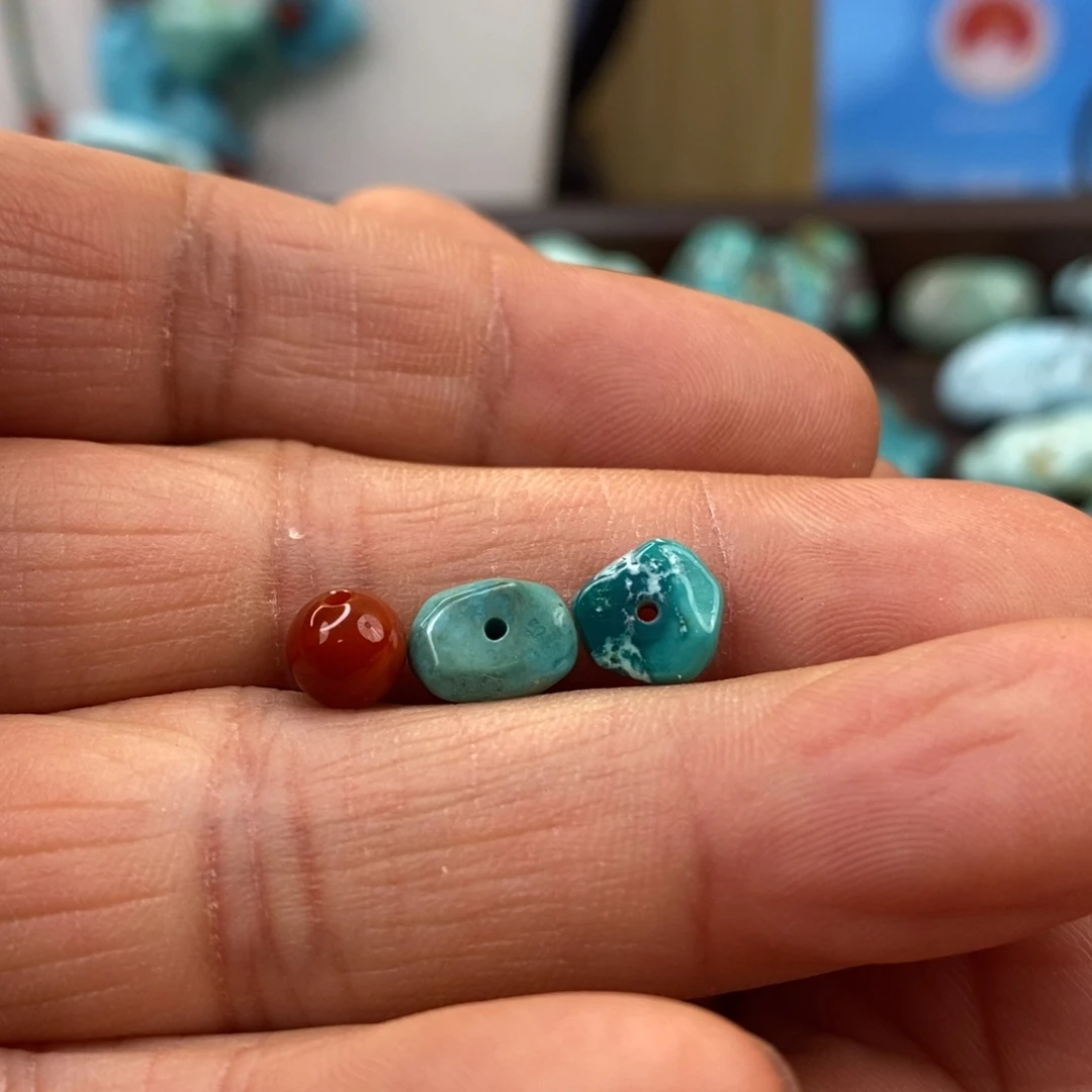 南红玛瑙未镶嵌珠宝奇石